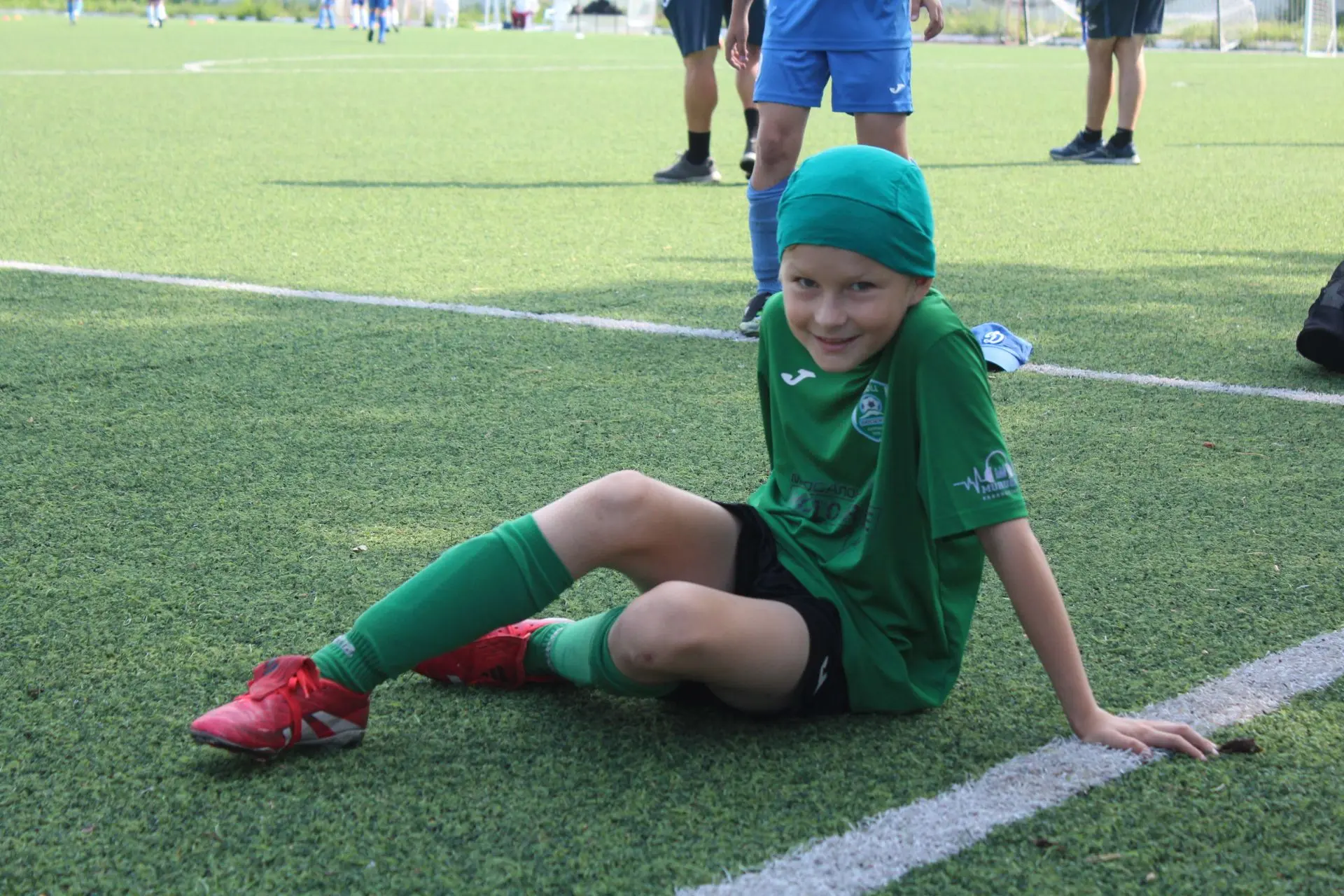 Фото с матчей 3 тура ⚽️
Команды, борьба, эмоции и настоящая атмосфера детского футбола на стадионе «