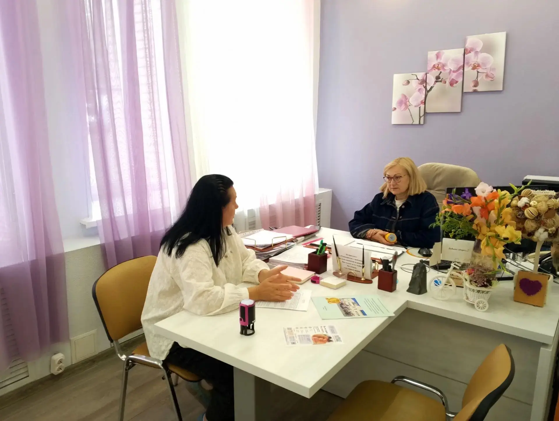 «Не просто специалисты, а те, кто понимает по-настоящему»: новое партнёрство для семей ...