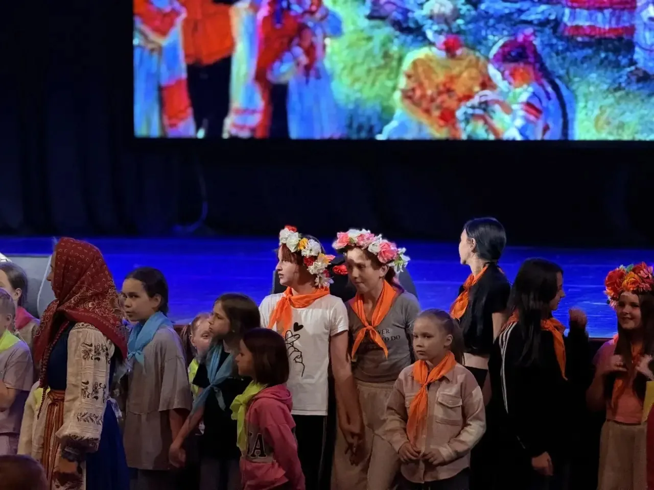 🌈 День 11: Радуга традиций и весёлого фольклора!

Сегодняшний день в нашем школьном лагере «Радуга»