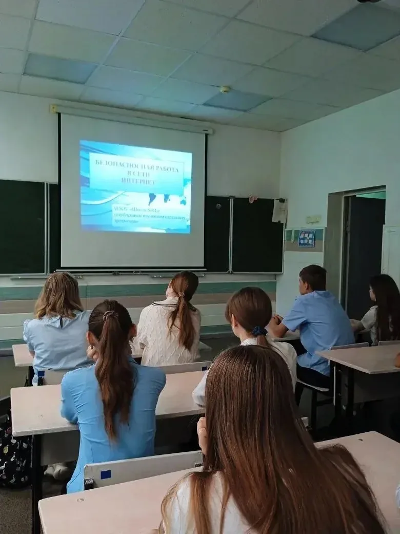 В целях предупреждения совершения правонарушений среди несовершеннолетних сегодня в наш...