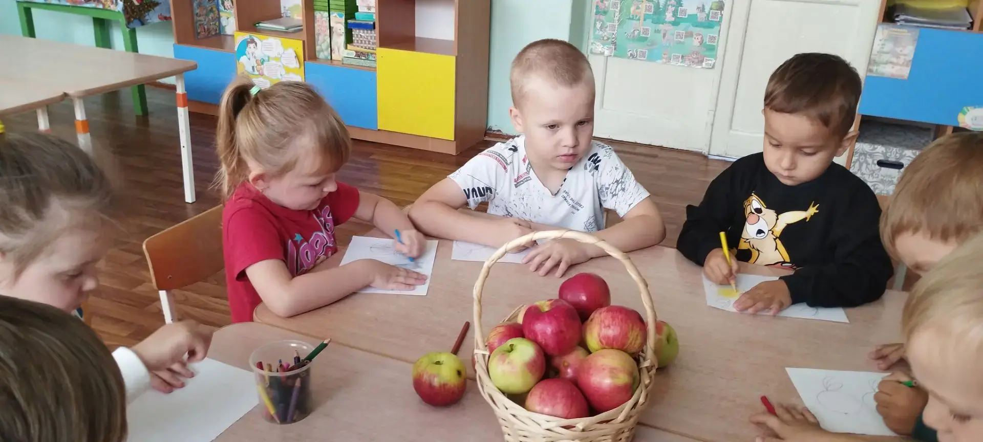 Яблочный день в средней группе!🍎