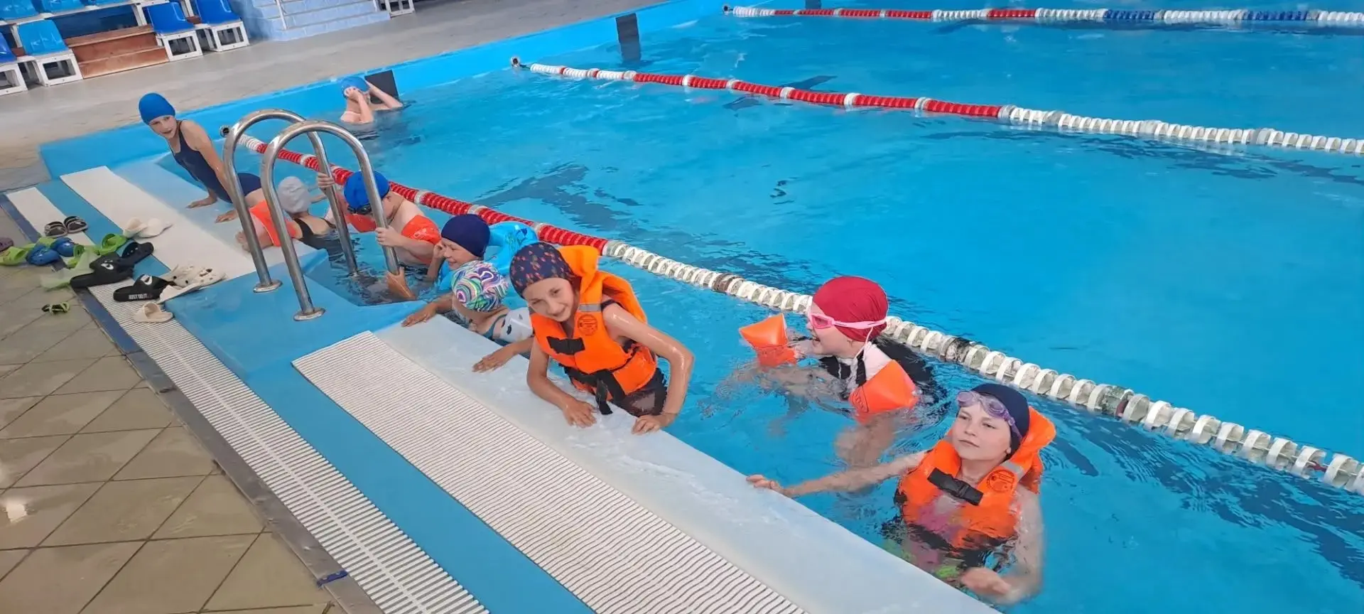 🏊‍♂️Сегодня воспитанники 1 и 4 отряда пришкольного лагеря «Веселые ребята» совершили долгожданный в