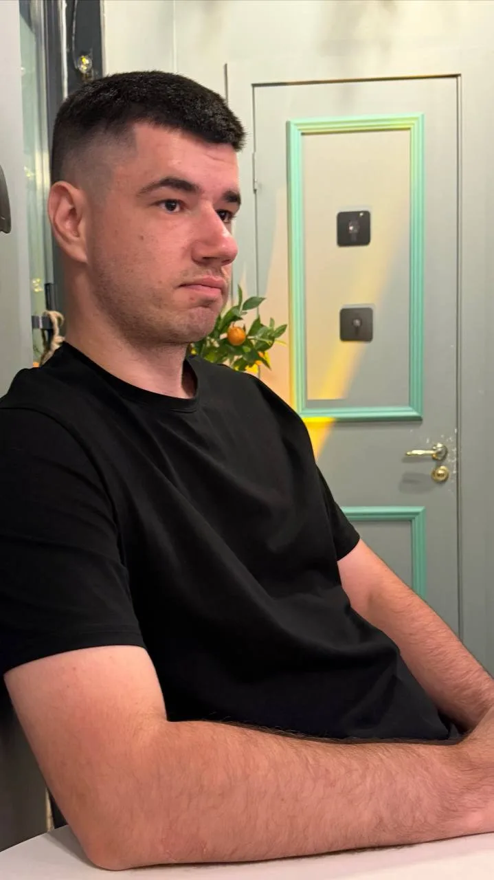 Честно? Иногда завидую девушкам в соцсетях - им будто чуть проще зацепить аудиторию.