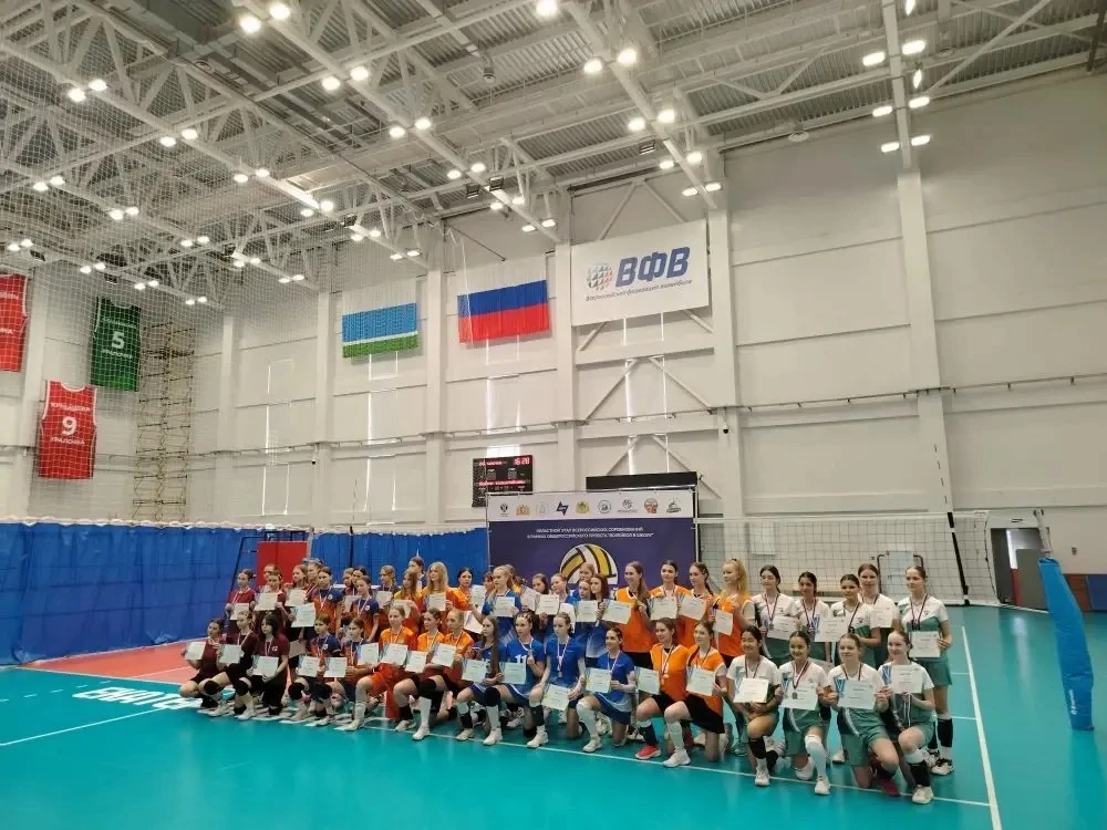 🏐 Серебряный мяч — серебряный успех!   Сегодня в академии волейбола Н.В. Карполя прошёл областной эт
