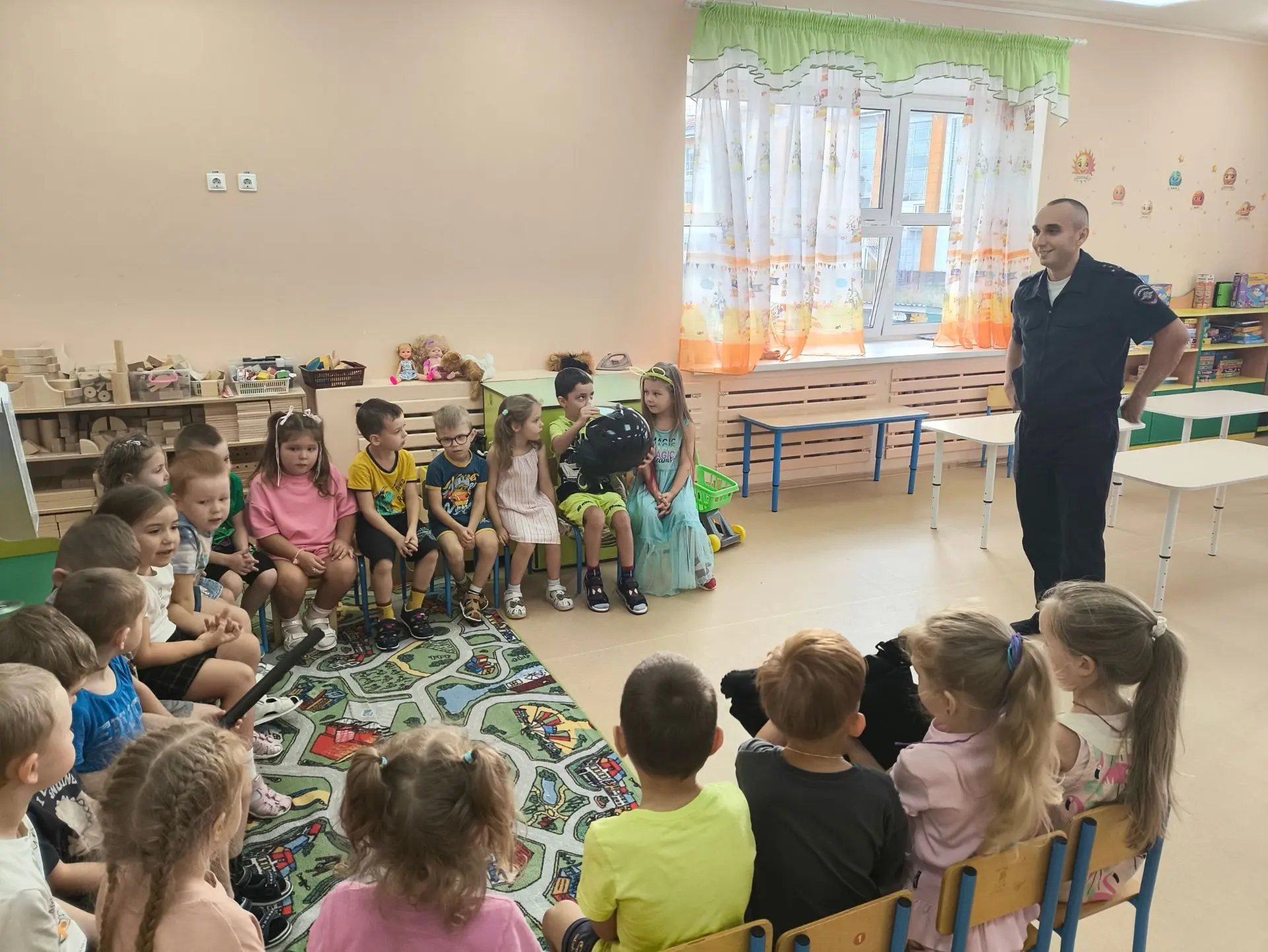 В понедельник у нас был очень крутой и полезный гость! 🚔