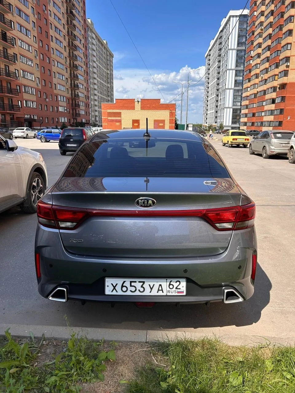 20 год пробег 4054
Не красилась не билась 
Дед ездил посадка не понравилась
Недавно замена масла фил