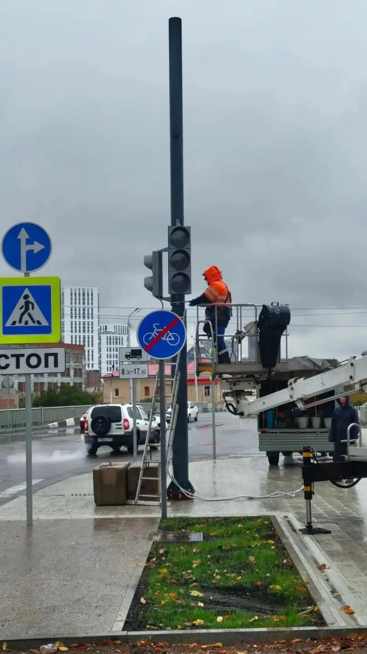 🚦На пересечении улиц Воровского и Октябрьской революции установлены светофорные объекты