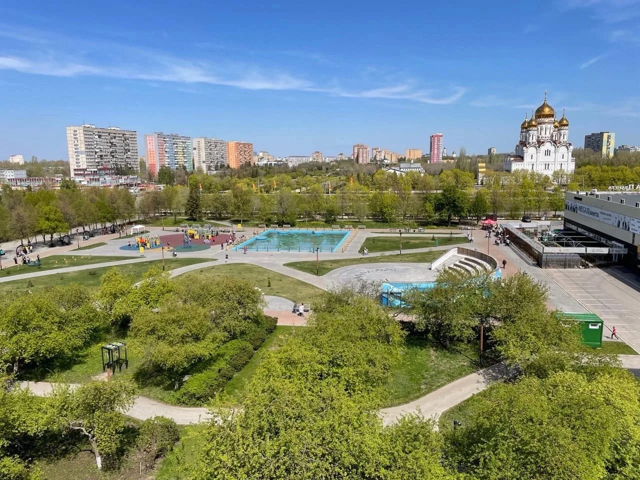 Уважаемые тольяттинцы! От всей души поздравляю вас с Днем города!
