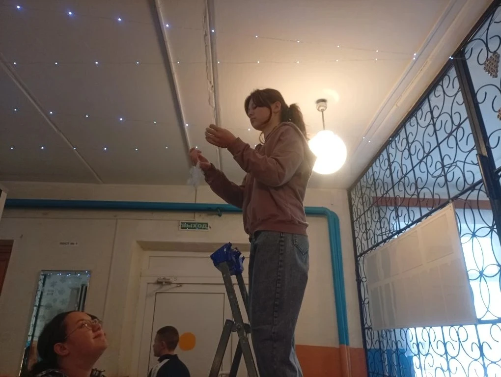 🎄 Предновогодняя суета в нашей школе! 🎄
В преддверии Нового года наша школа наполнена особым празд