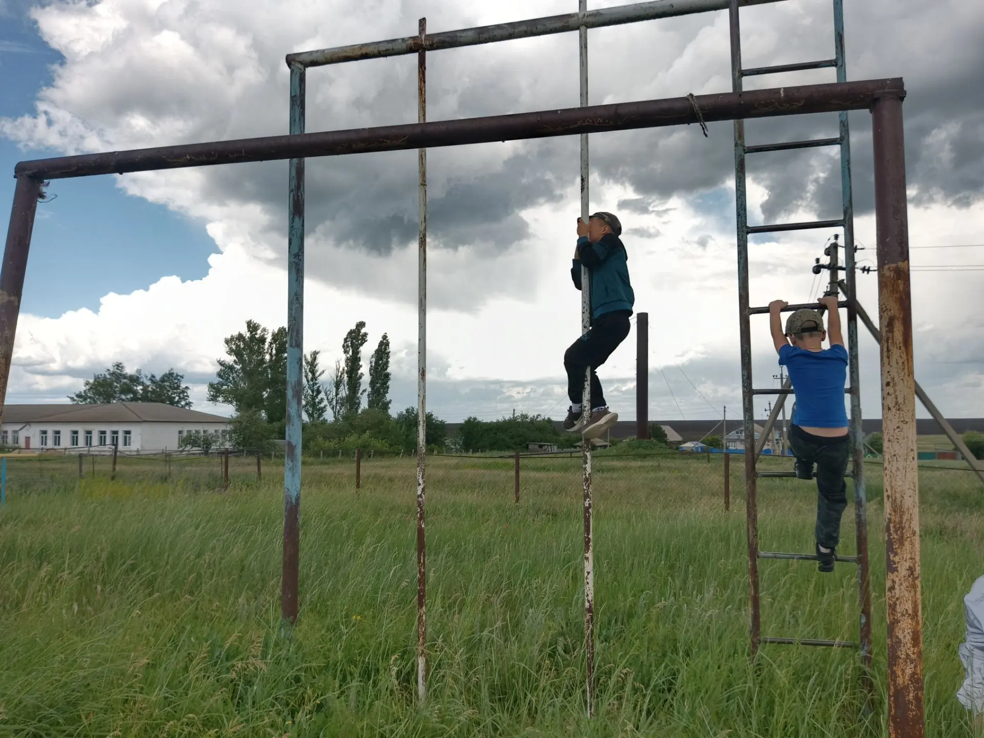 Двенадцатый день в лагере «Алые паруса»! 🏁

Сегодня у нас был особенный день — День здорового образ