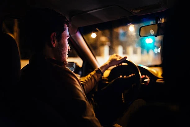 🤯 🚕 Жестокий инцидент в центре Москвы: таксист переехал ногу девушке и отказался двиг...