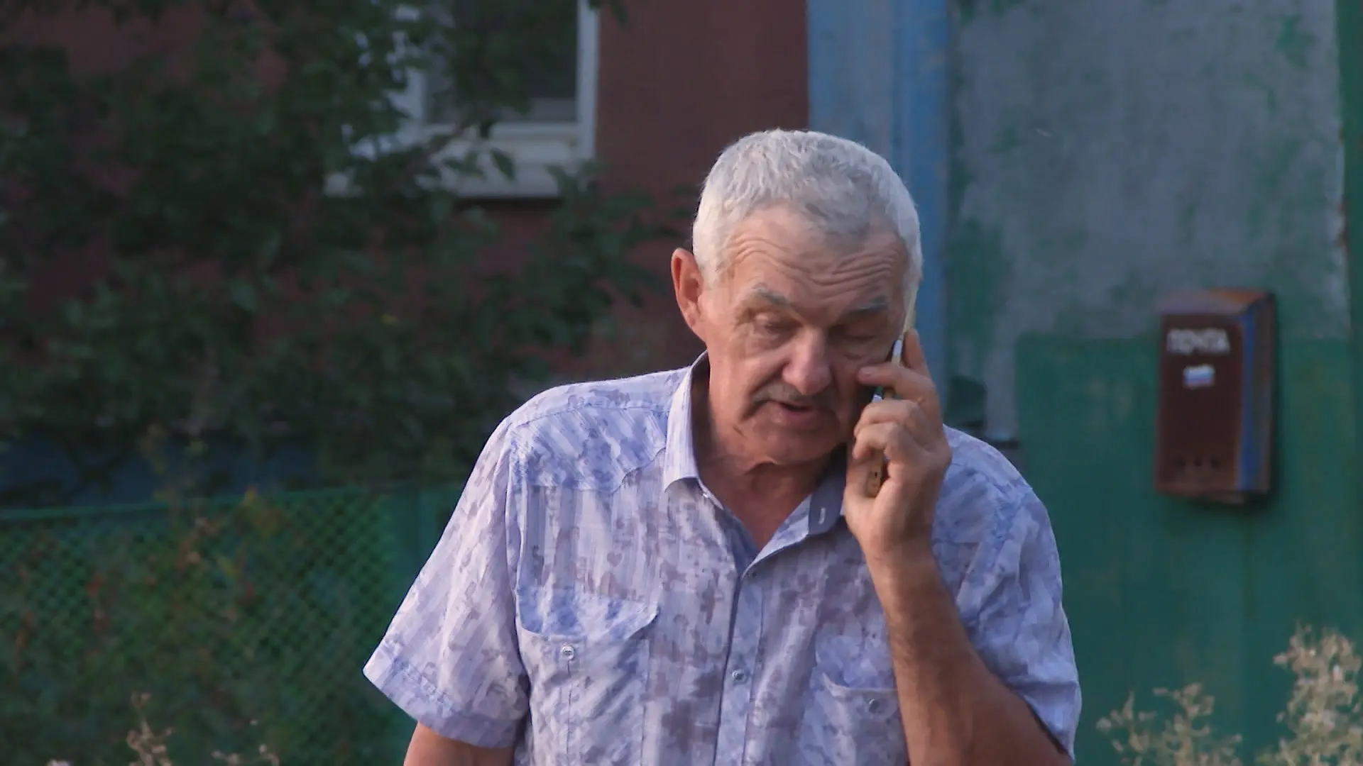 В Волгоградской области 66-летний Николай Мухин открыл огонь по беспилотникам, которые ...