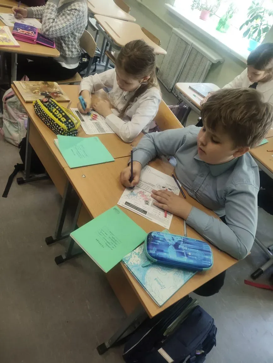 Космический расчет: День математики в начальной школе! 🧮🚀🌕  Предметная неделя в филиале начальной шк