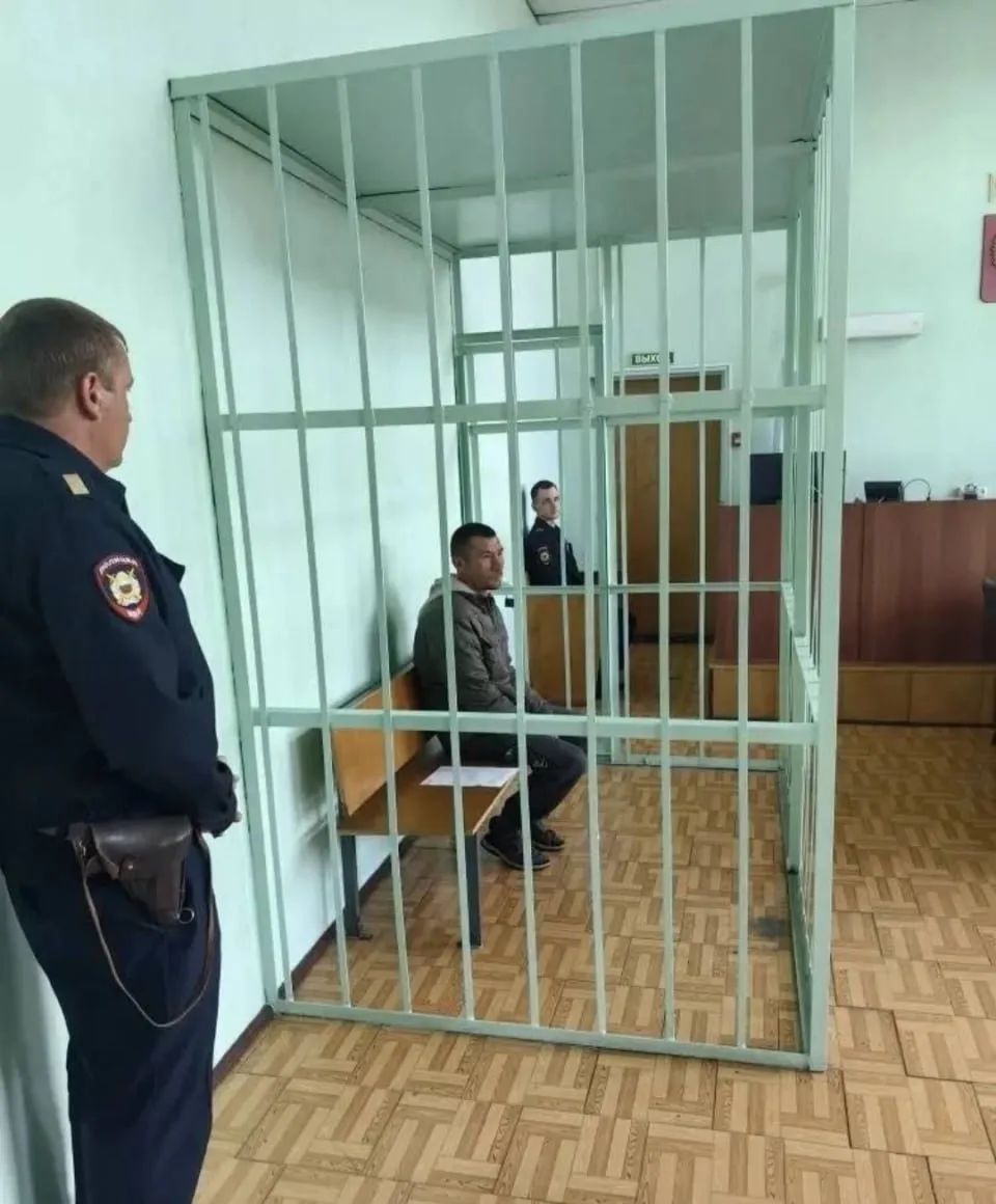 Забил родную мать табуретом 

В Приморье заключён под стражу 35-летний местный житель, обвиняемый в 
