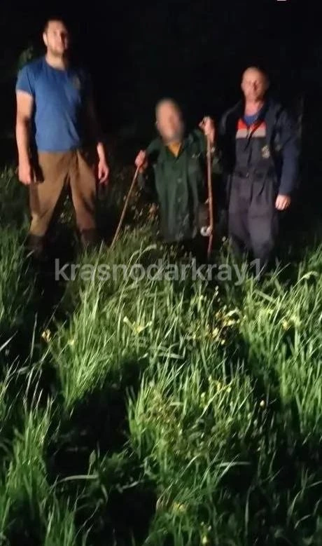 ⛰️ Две истории чудесного спасения в горах за один вечер  Вчера спасатели из Сочи и Мостовского район