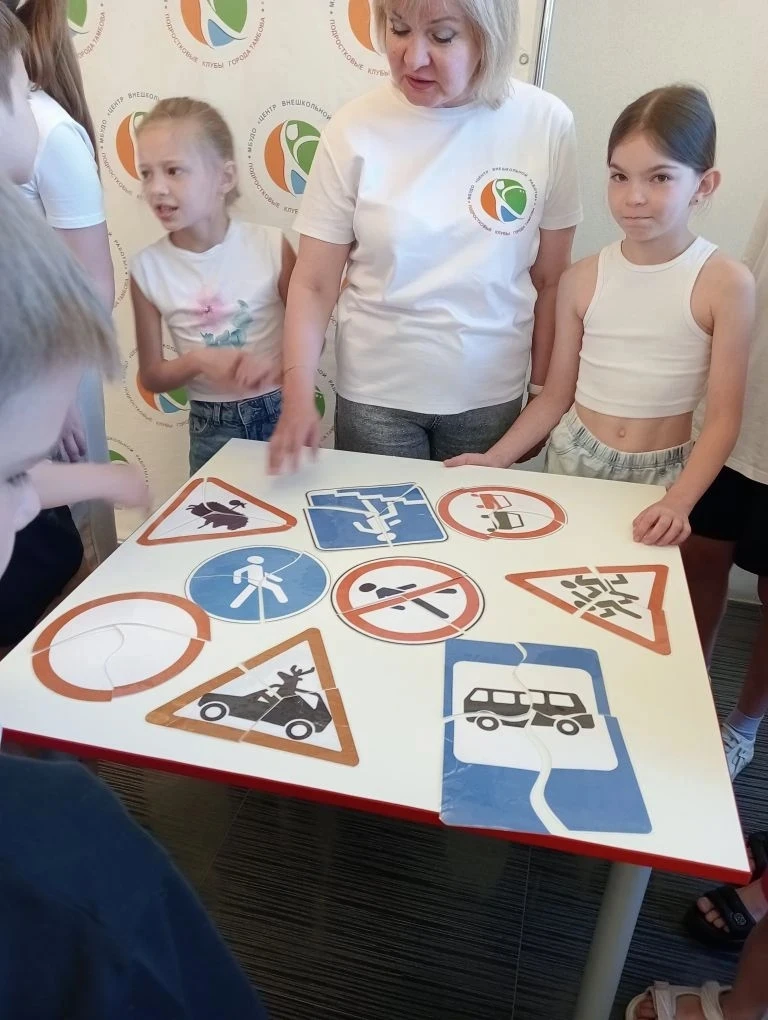 🚦 Сегодня 4д и 3б посетили Детский Автогородок, где учащиеся вспомнили правила дорожного движения не