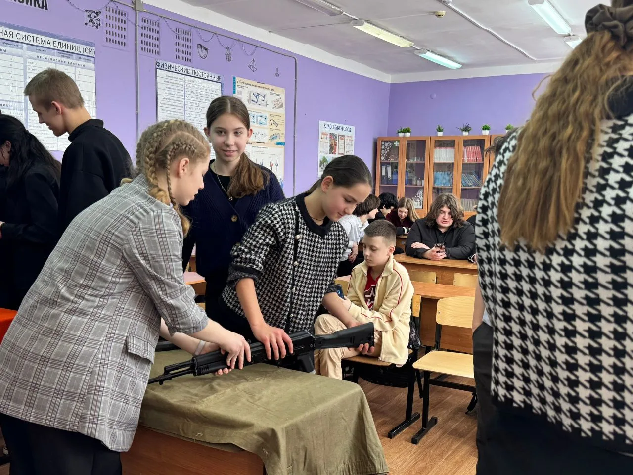 🇷🇺Урок мужества в преддверии Дня защитника Отечества  В нашей школе стало доброй традицией приглашат