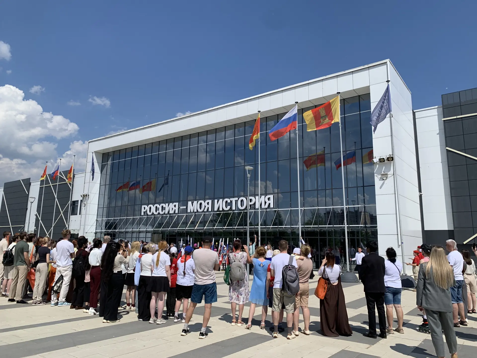 ❤️ Прекрасная, любимая, сильная!

Сегодня активисты Движения Первых нашей школы вместе с советниками