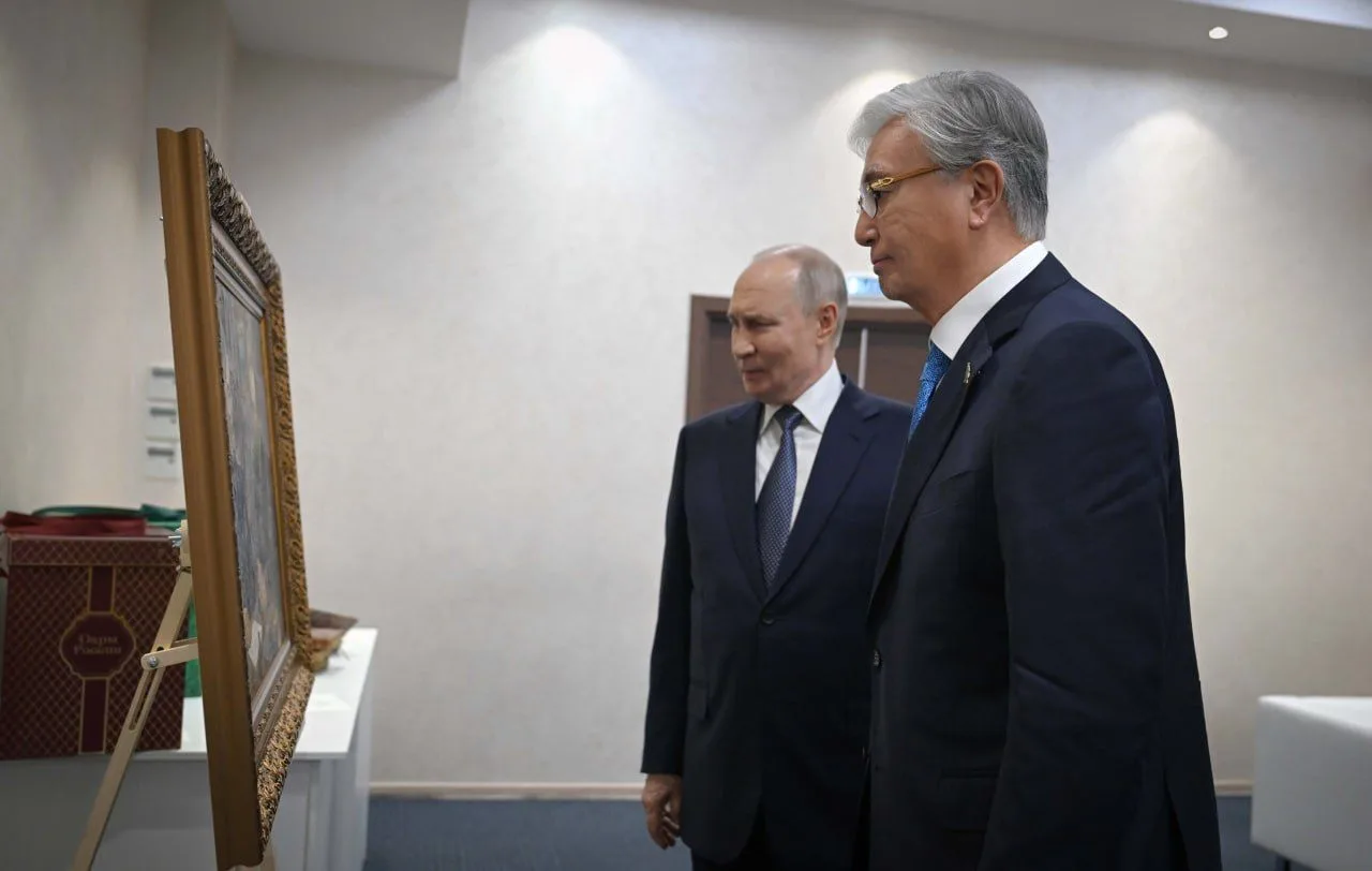 💚 Президент Казахстана в Омске подарил Путину картину с Достоевским и Валихановым

Президент Казахс