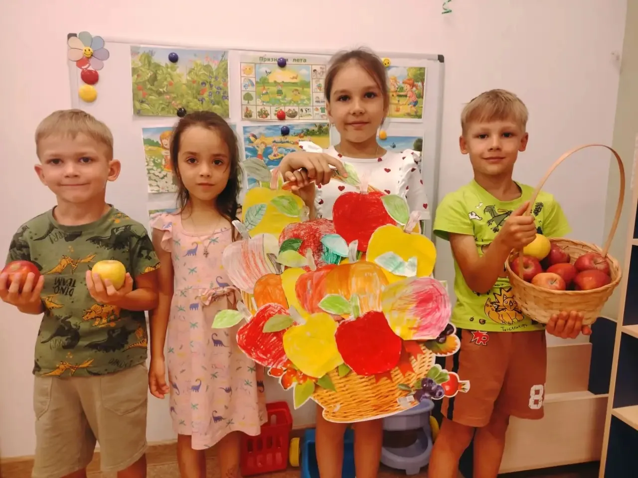 🍎Сегодня в нашем детском саду мы вспоминали добрую народную традицию — Яблочный Спас 🍏