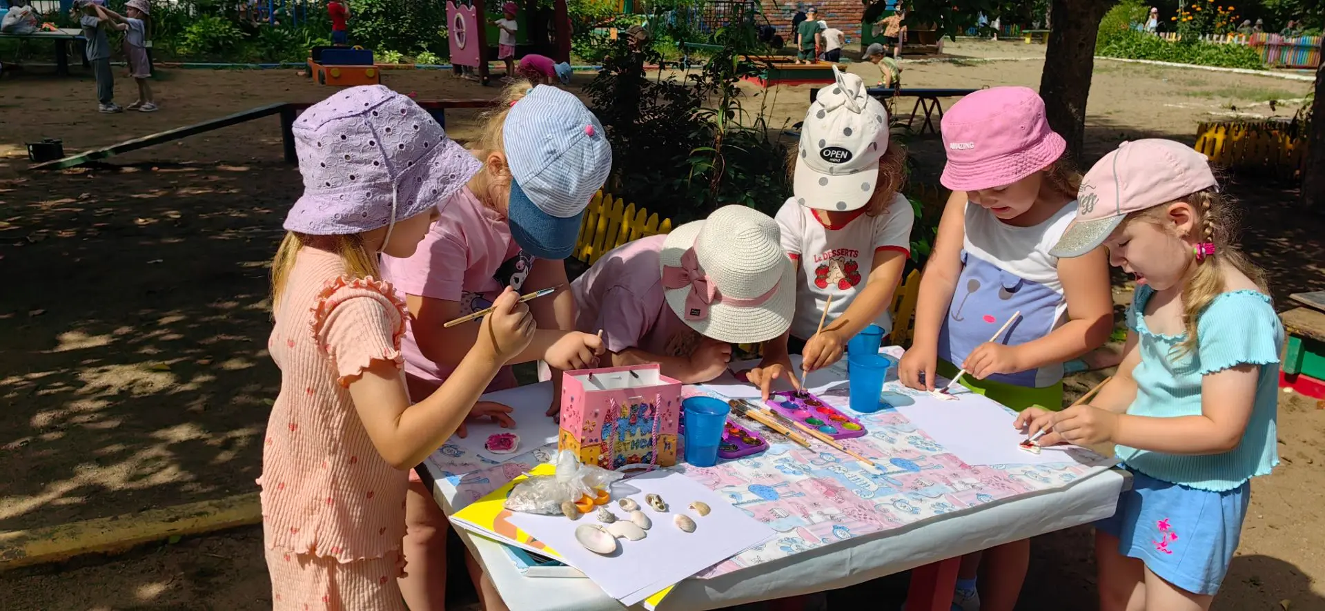 ☀️В солнечный денёк ребята группы «Весёлые ребята» вместе со своим воспитателем Марией Александровно
