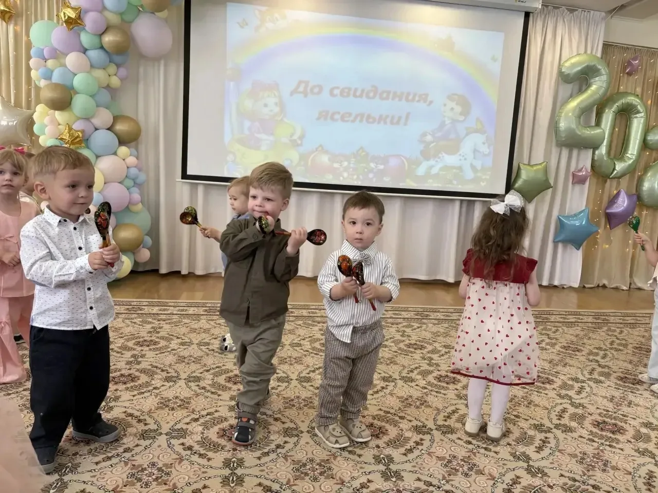 Сегодня у группы N 3️⃣ случился первый в жизни выпускной 🎈