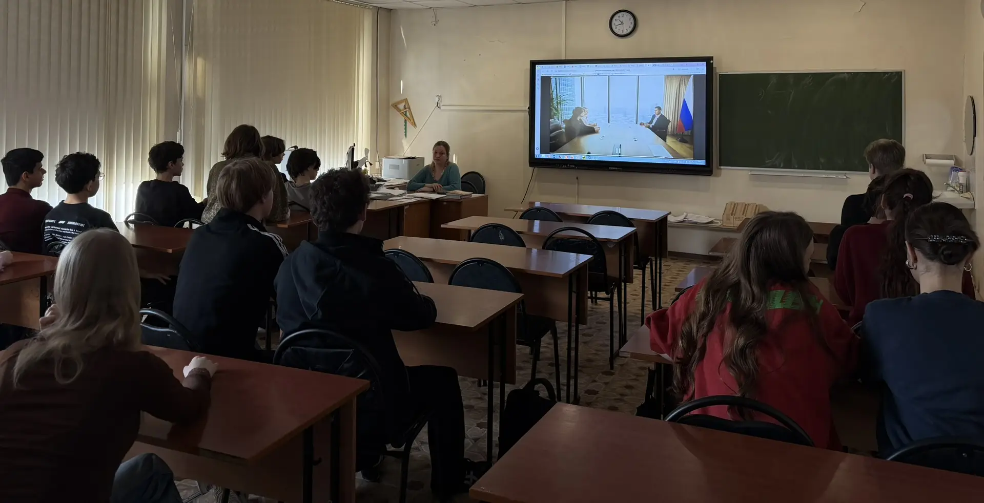 На этой неделе занятие цикла «Разговоры о важном» было посвящено современной промышленности "Заводы 