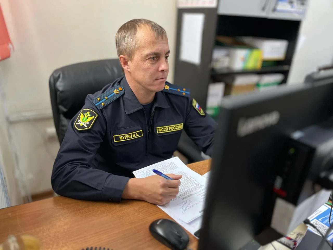 Должник ушел в тень, но самострой не устоял: Судебные приставы добились сноса незаконного объекта

 
