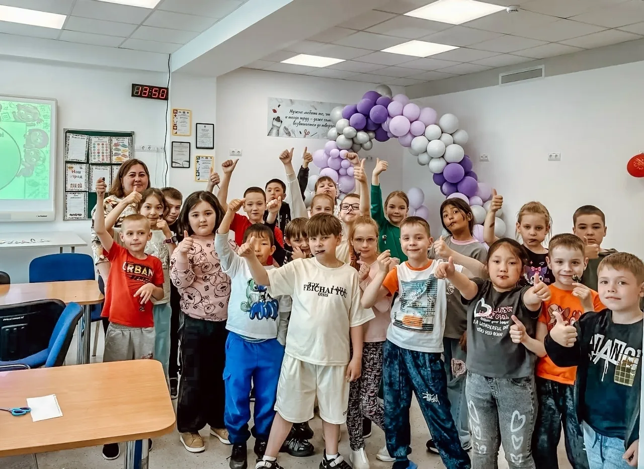 КАНИКУЛЫ С БИБЛИОТЕКОЙ
Лето только началось, а в библиотеке уже никогда не бывает тишины 😀 Пришколь