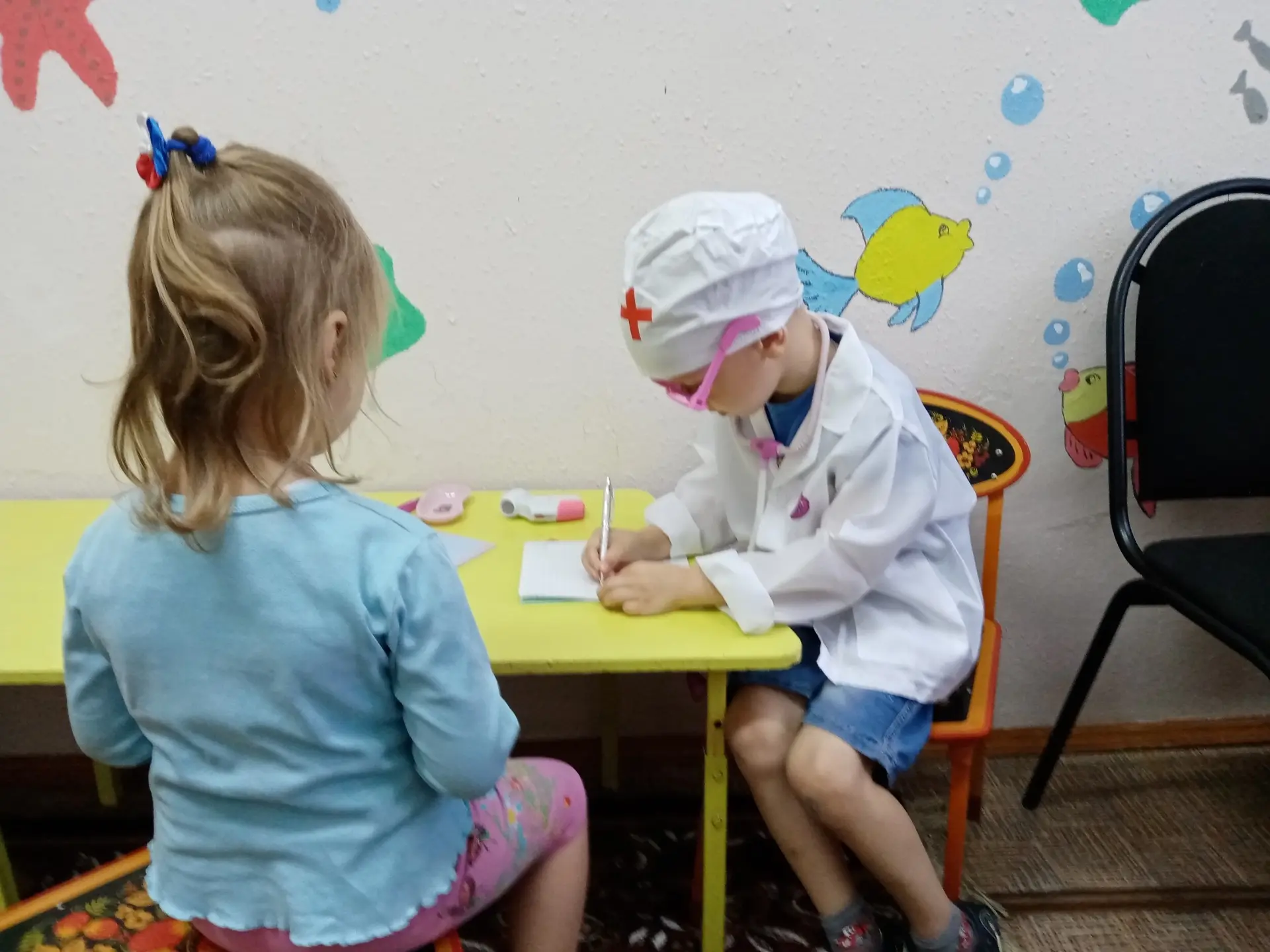 👩‍⚕Сюжетно-ролевая игра — это вид деятельности, в котором дети берут на себя определен...