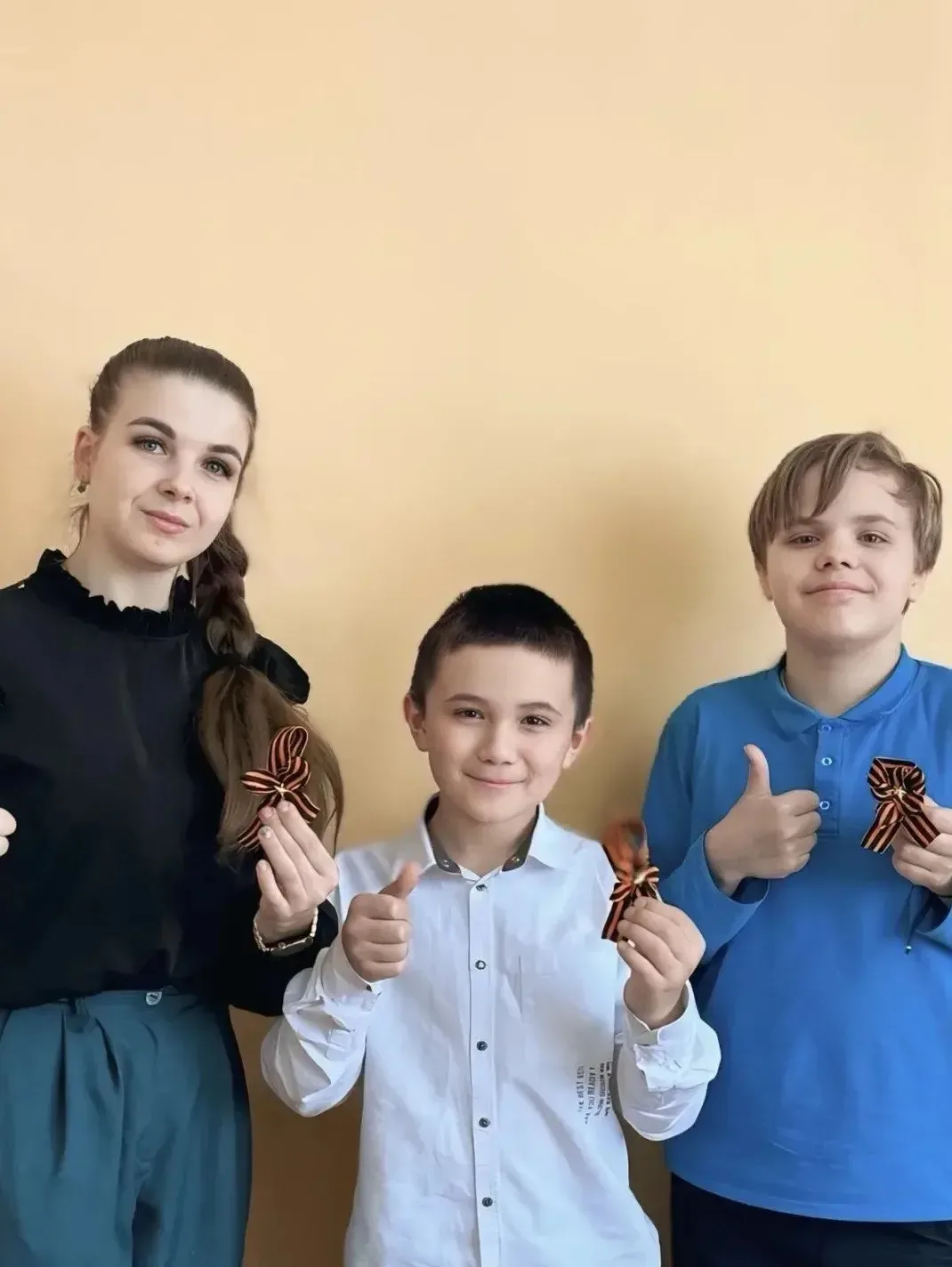 Память в творчестве: акция «Георгиевская ленточка»  В Домодедовской школе №1 кипит интересная творче