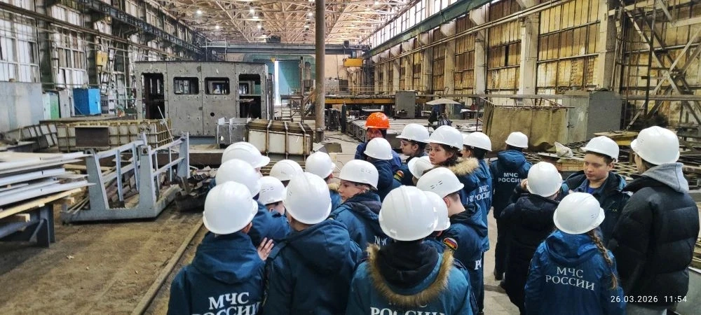 Заглянуть внутрь судостроения! 🚢  Вчера, 26 марта, ученики 5В класса побывали на настоящем Судострои
