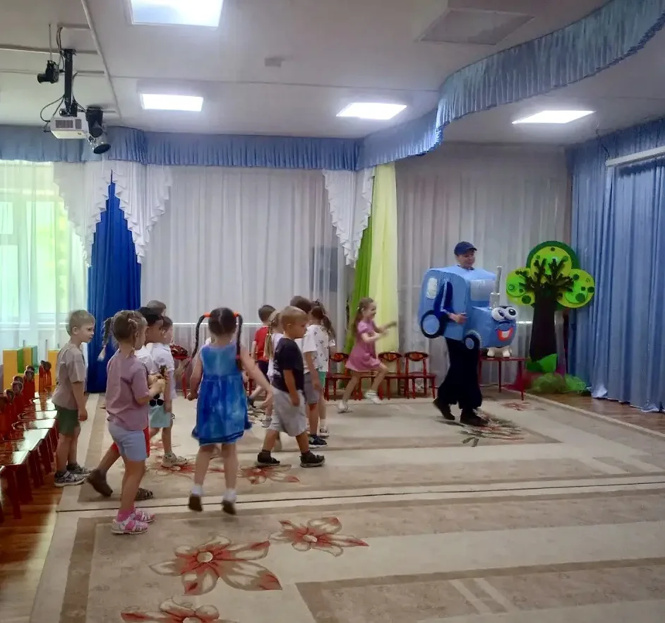 💙Синий Трактор приехал в гости!💙

Вчера в группах №3 «Дружная семейка», №5 «Дюймовочка», №14 «Кора