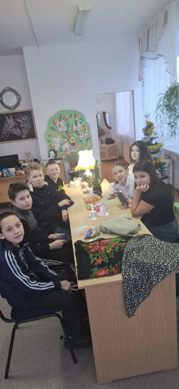 В нашем Доме детского творчества мы решили возродить старинную традицию — Рождественски...