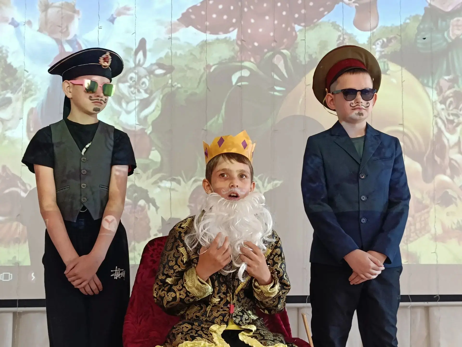 🎭 В ГОСТЯХ У СКАЗКИ или как МЫ РАЗВЕСЕЛИЛИ ЦАРЕВНУ-НЕСМЕЯНУ! ✨

Сегодня в нашем лагере творилась на