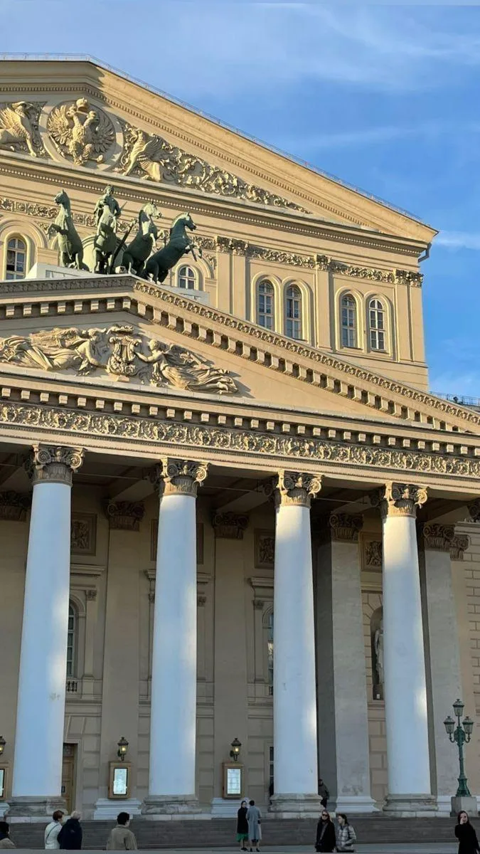 🎭 Добавили в расписание экскурсию в Большой театр