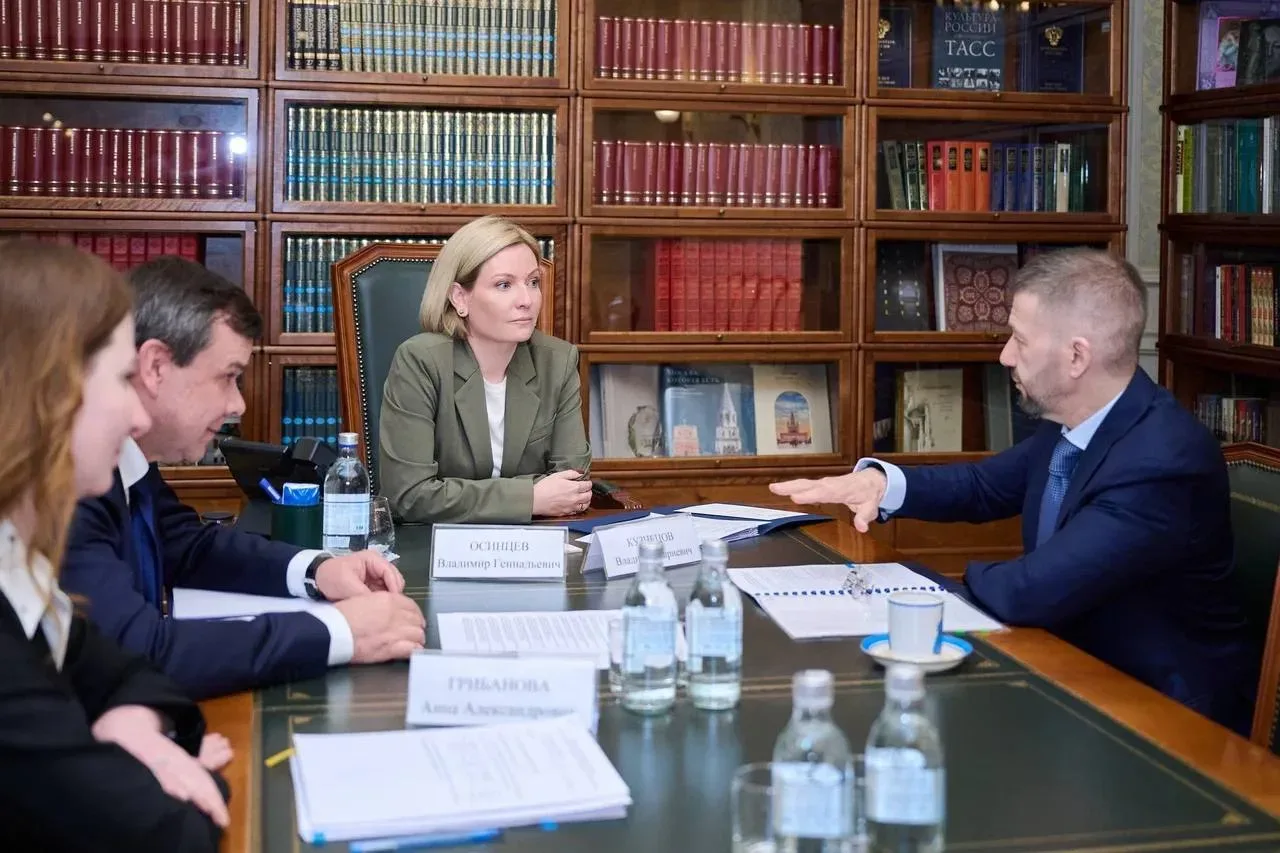 Вопросы развития культуры в округе, строительства и модернизации объектов обсудил на вс...