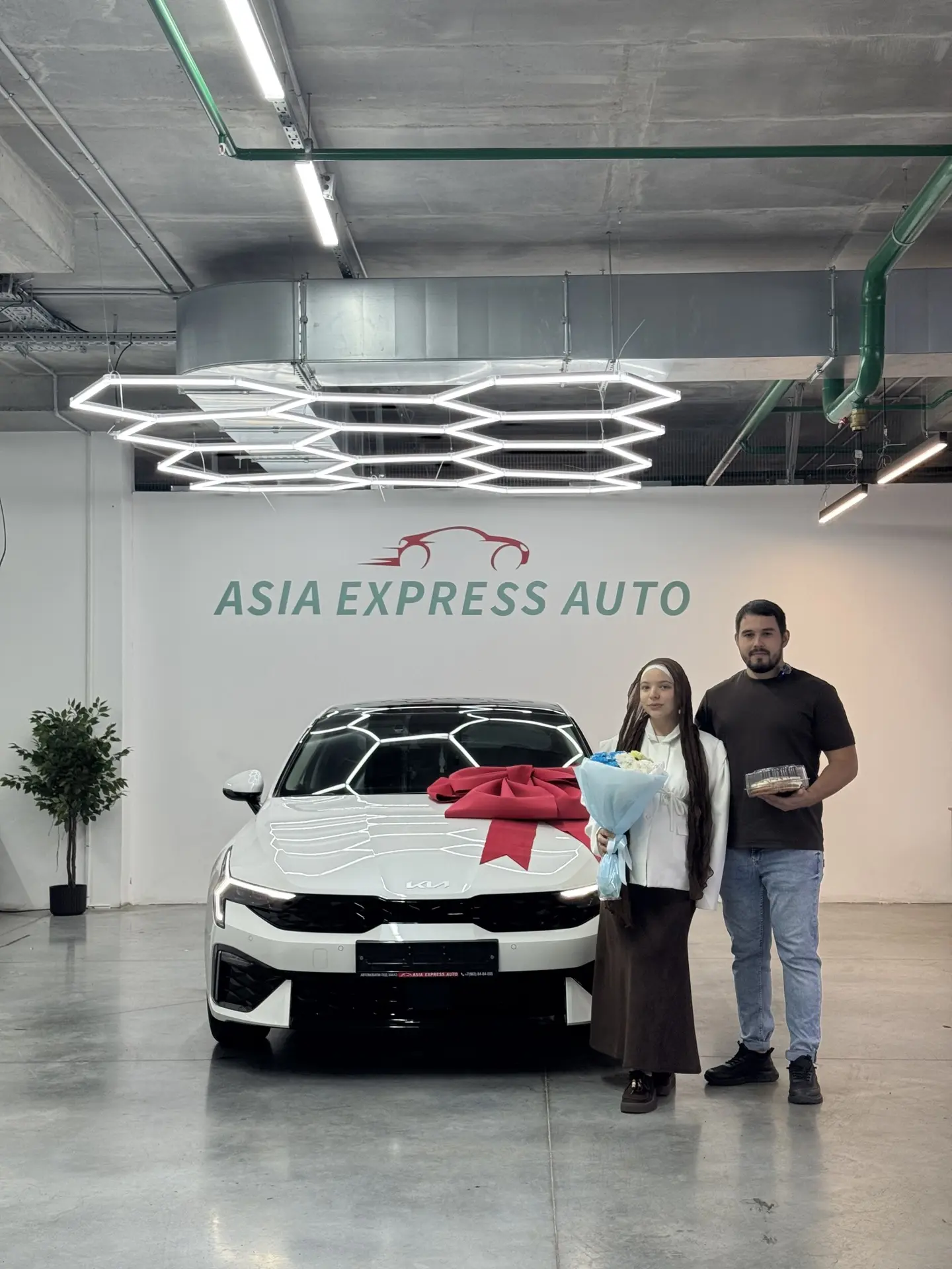 «Спасибо компании, Asia Express Auto, всё прошло отлично, машина понравилась!» 🥳