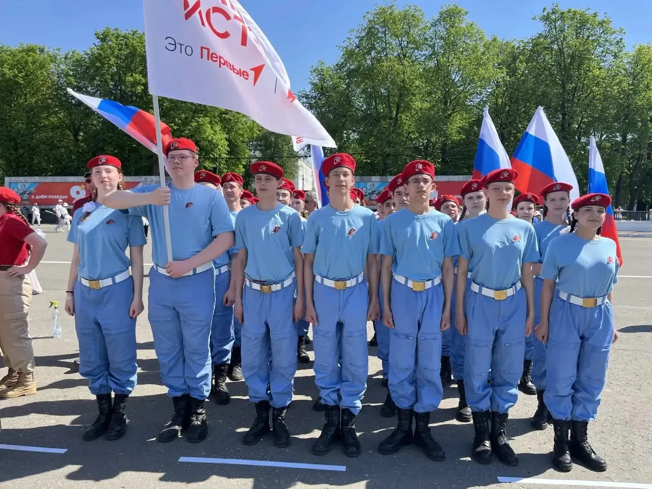 🇷🇺 Гордость школы №40: кадеты на параде ко Дню детских общественных организаций  Сегодня, 19 мая, во