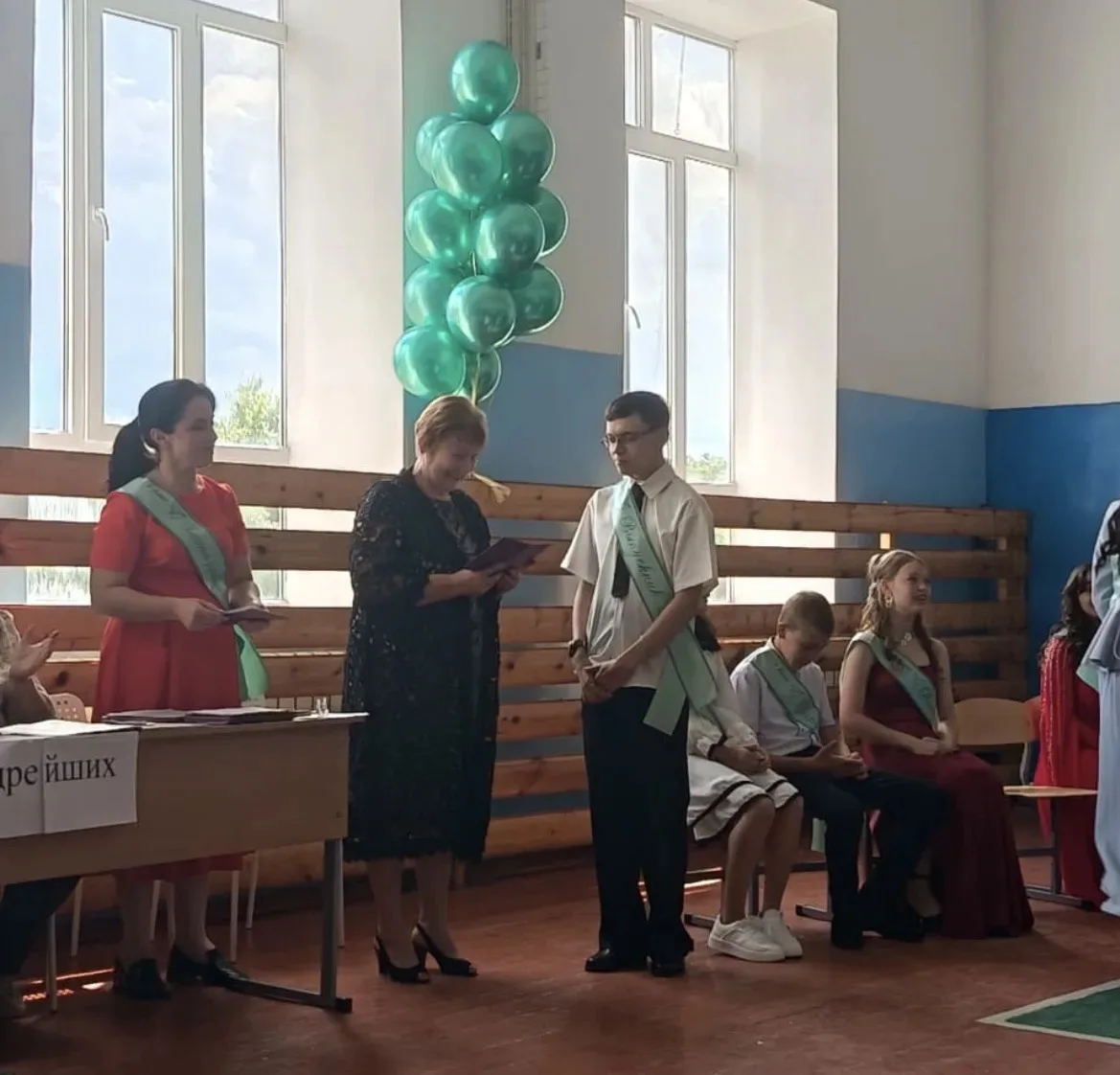 🎇🎇🎇27 июня в основной школе №3 станицы Кардоникской состоялся большой и трогательный...