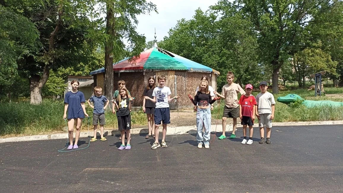 ⛳️🤸В поселке Краснодон проведены состязания по прыжкам через скакалку 

✨В парке посёлка Краснодона