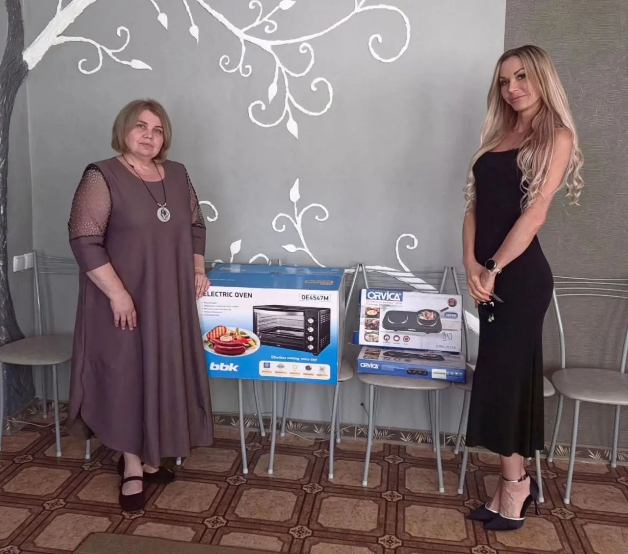 📣 Депутат ЛДПР передала новое кухонное оборудование в Харцызский социально-реабилитаци...