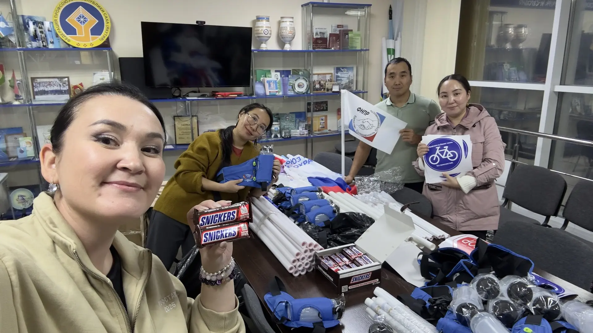А мы готовим для наших участников классные раздатки 🚴🏻‍♀️ 🍫