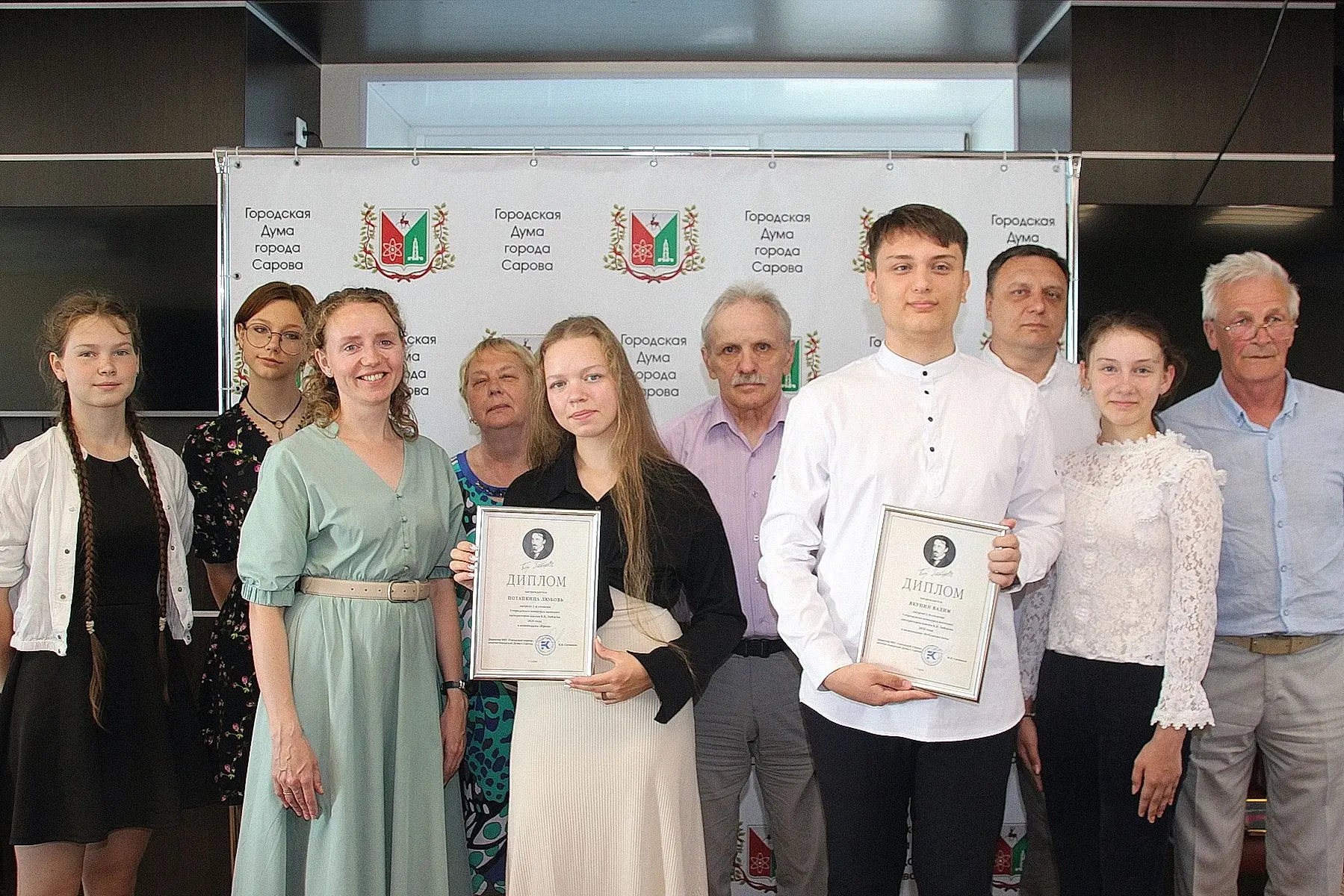 Первые лауреаты литературного конкурса имени Зайцева занимаются во Дворце детского творчества

Душев
