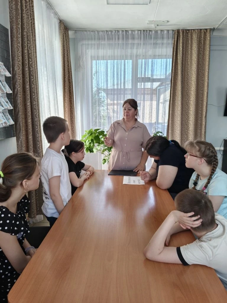 Сегодня  с воспитанниками прошла профилактическая беседа «Безопасность детей на улице и дома». Мероп