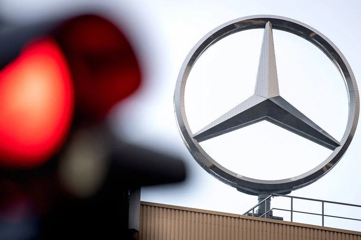 Mercedes-Benz может столкнуться с проблемами в США из-за нового антикитайского законопроекта

Если д