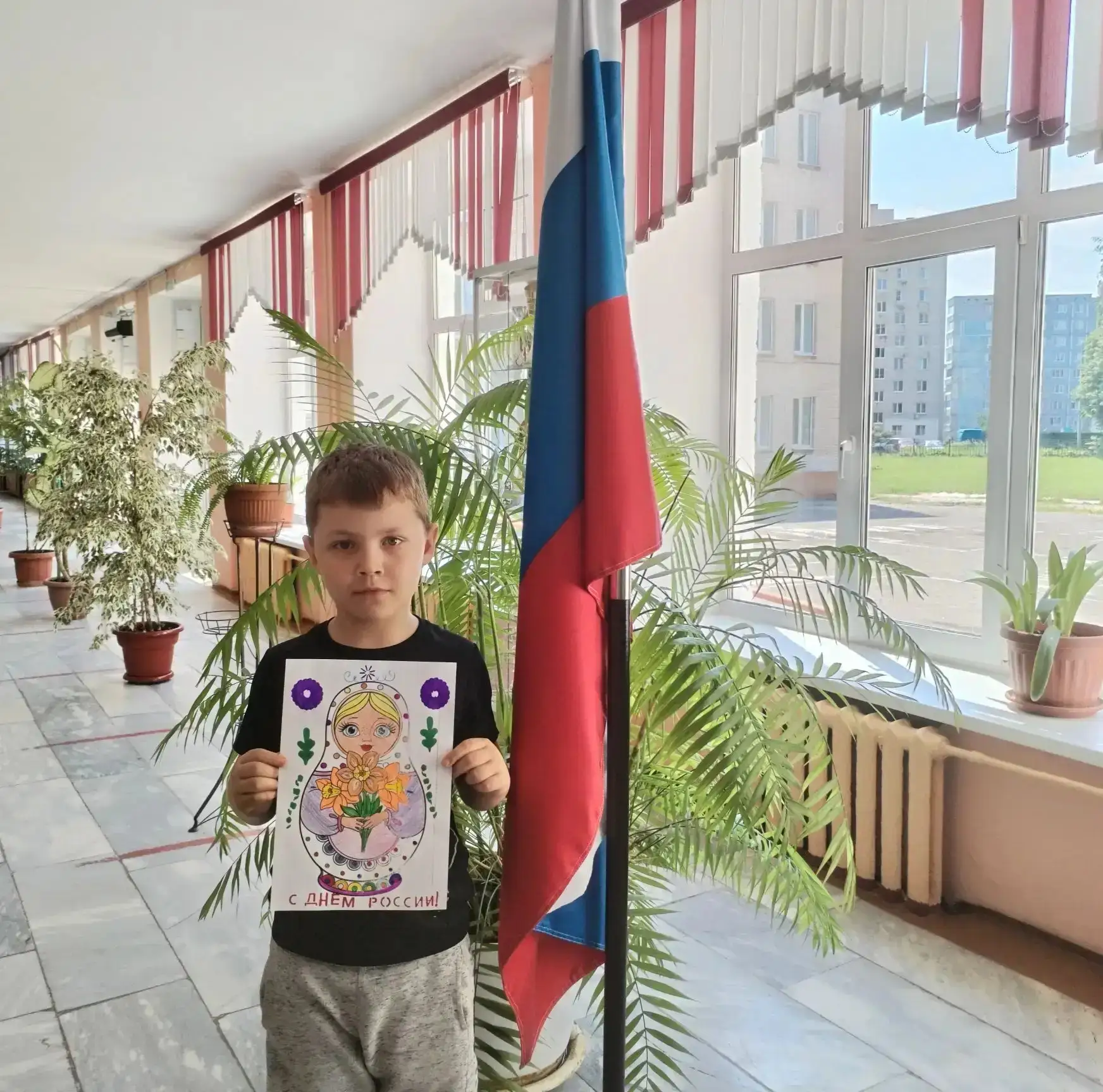 🎨🇷🇺🎨 В преддверии главного государственного праздника – Дня России – ребята школьного лагеря «Др