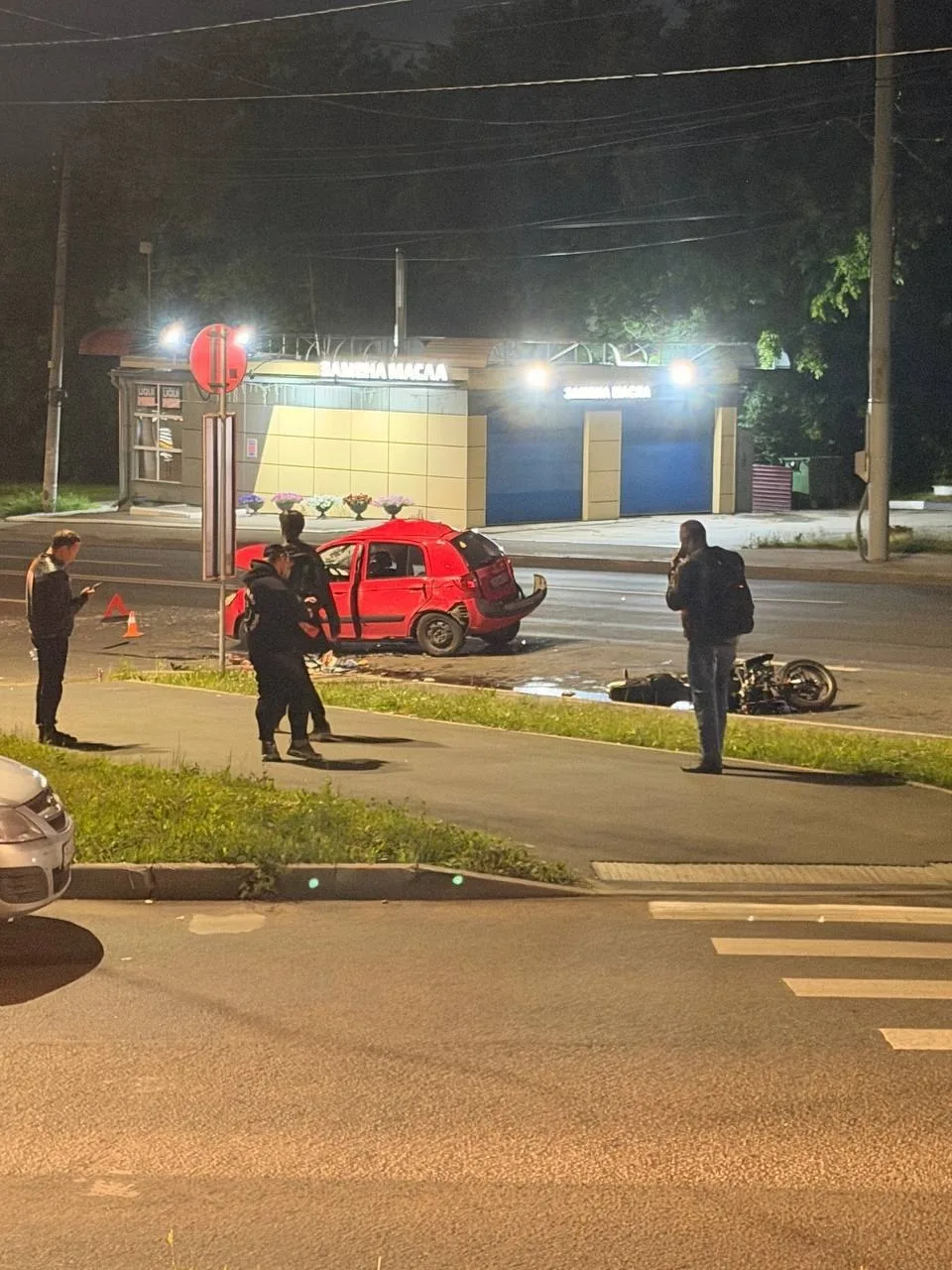 Два человека пострадали в ДТП с участием мотоцикла и легковушки в Нижнем Новгороде