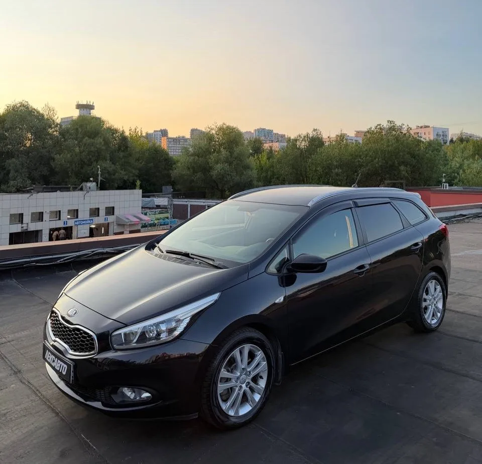Далее в программе:
МОСКВА🇷🇺

KIA CEED 2014🚀
1.6 БЕНЗИН АВТОМАТ💥
2 Владельца✅
Оригинальный ПТС
2 