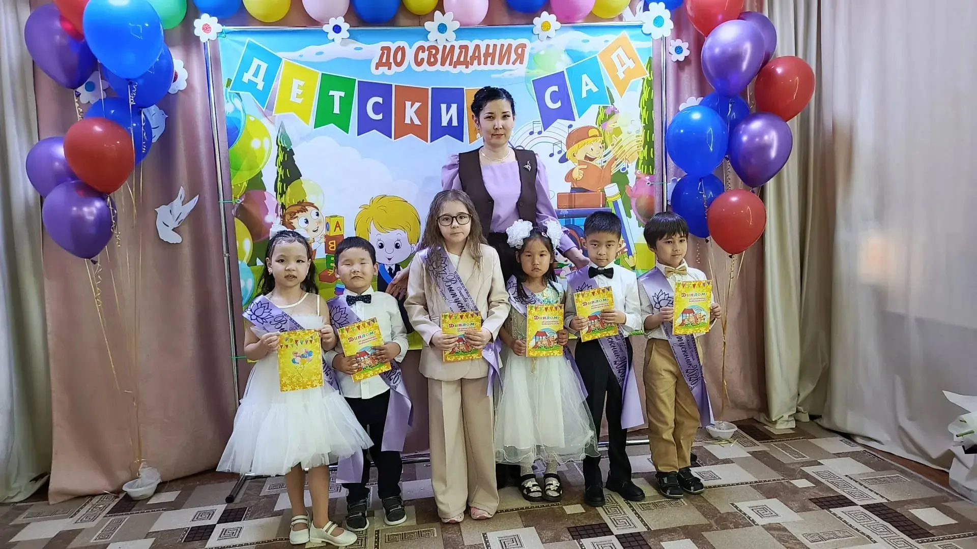 🌟🌟🌟 Сегодня в нашем детском саду состоялся волшебный выпускной бал! 
🌟 Наши маленькие звёздочки 